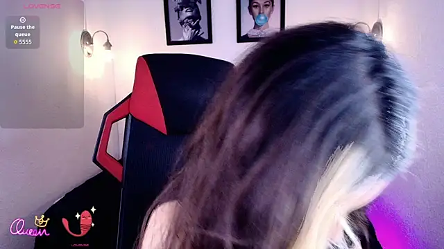 Snapshot of aliceinflames chatting on 05/15/26, 09:22 aliceinflames online show from 05/15/26, 09:22