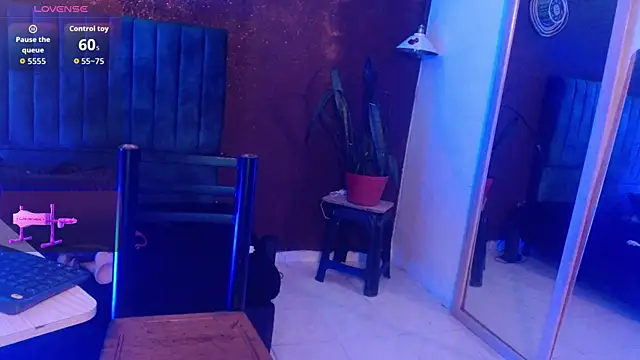 Sweet-Mommy-Milf online show from 04/21/26, 09:50