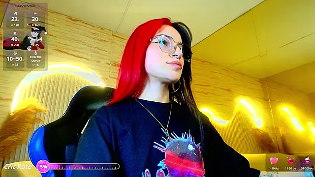 Moon Red r online show from 05/25/26, 07:42