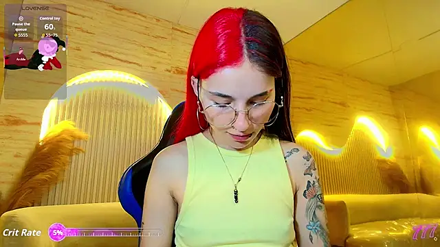 Moon Red r online show from 05/27/26, 12:46