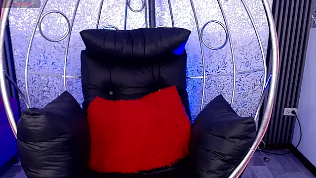 Scarlet Yuki online show from 04/22/26, 03:13