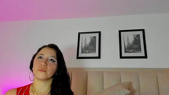 Snapshot of CatalinaSaanz chatting on 06/11/26, 07:01 CatalinaSaanz online show from 06/11/26, 07:01