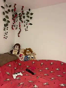 Daphnne Curly online show from 04/19/26, 09:39