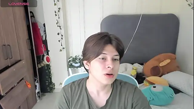 Snapshot of Felixzyn chatting on 05/20/26, 07:20 Felixzyn online show from 05/20/26, 07:20