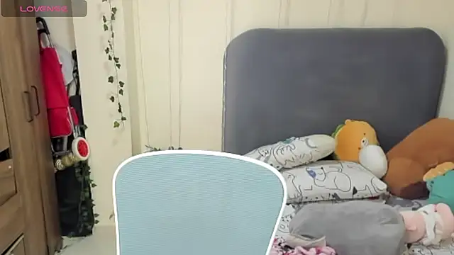 Snapshot of Felixzyn chatting on 06/07/26, 07:06 Felixzyn online show from 06/07/26, 07:06
