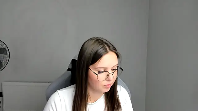 Regina cute  online show from 06/28/26, 06:30