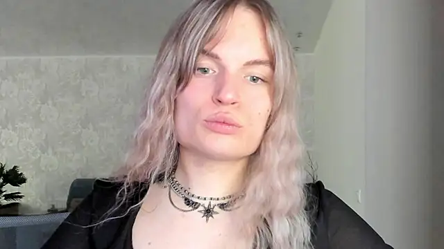 milliKira006 online show from 04/24/26, 01:57