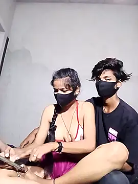 HOTS-COUPLES online show from 04/23/26, 03:30