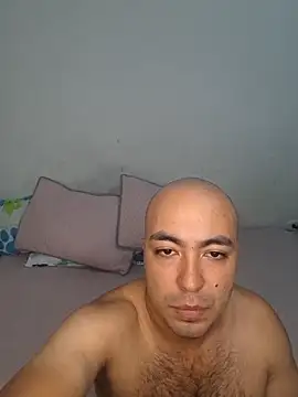 Snapshot of Angel_Iron69 chatting on 05/02/26, 04:39 Angel Iron69 online show from 05/02/26, 04:39