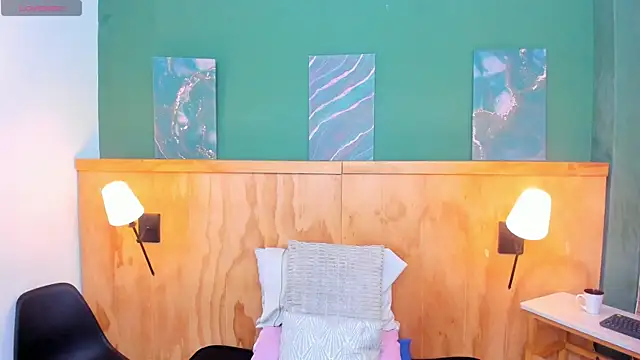 megansumer online show from 04/23/26, 12:15