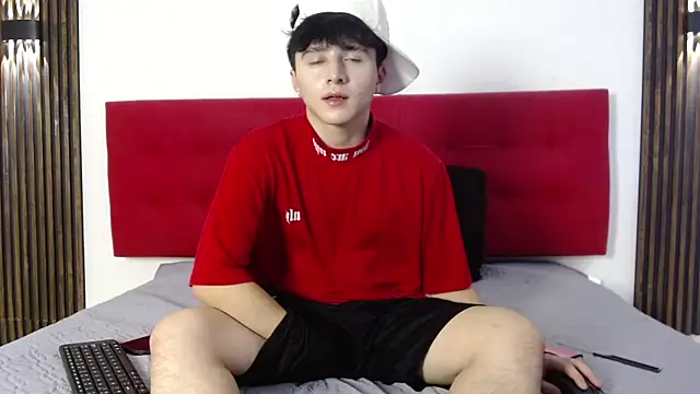 LunayDream online show from 04/23/26, 07:27