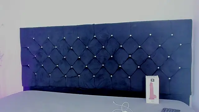 mariana flower online show from 05/21/26, 02:13