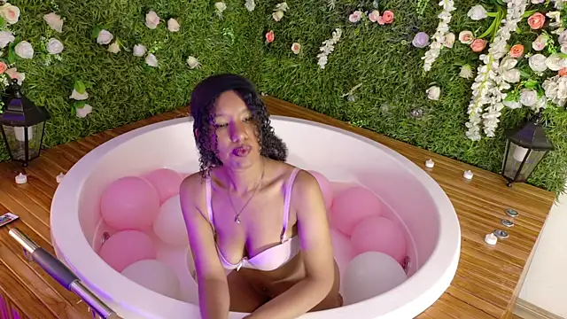 Katalina guzman   online show from 04/22/26, 11:06