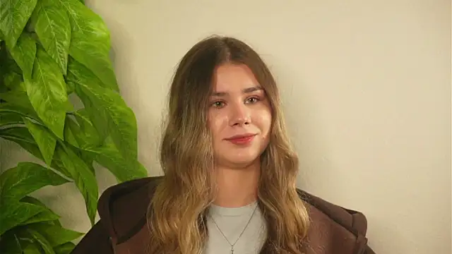 RosyWahpekeche online show from 04/23/26, 05:04