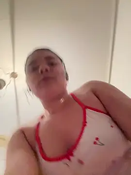 kitty cutess online show from 05/07/26, 10:48
