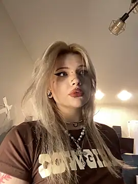 DriveThruCiri online show from 04/20/26, 07:44