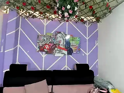 DAHNE HOT  online show from 04/20/26, 07:48