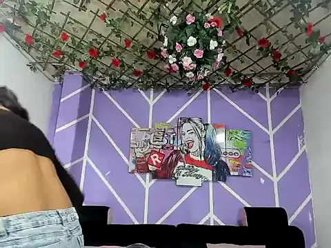 DAHNE HOT  online show from 04/21/26, 01:42