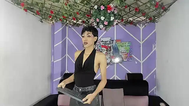 DAHNE HOT  online show from 06/21/26, 01:13