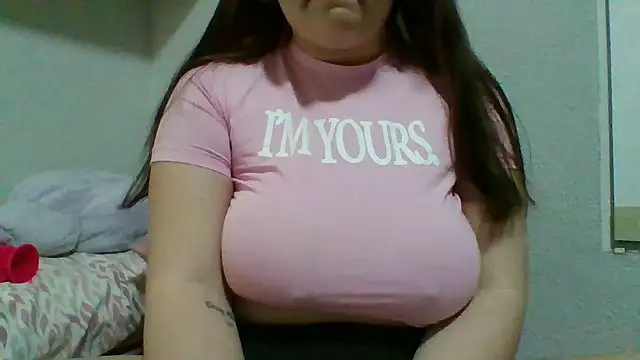 Snapshot of SmokeyAnne chatting on 05/11/26, 07:55 SmokeyAnne online show from 05/11/26, 07:55