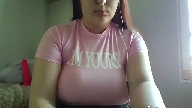 Snapshot of SmokeyAnne chatting on 05/14/26, 01:51 SmokeyAnne online show from 05/14/26, 01:51