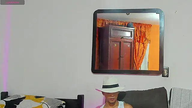 Snapshot of Teo_Rave chatting on 06/29/26, 02:18 Teo Rave online show from 06/29/26, 02:18