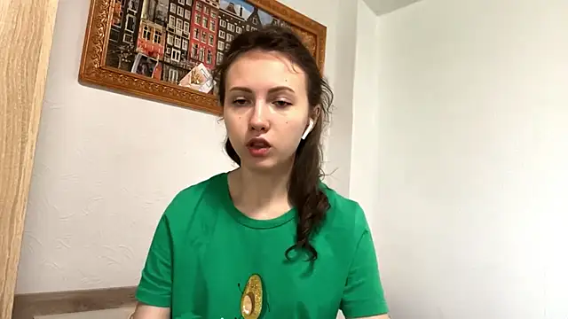 BerniceDevries online show from 04/21/26, 07:14