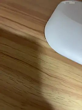 qiqi202602 online show from 04/28/26, 10:42