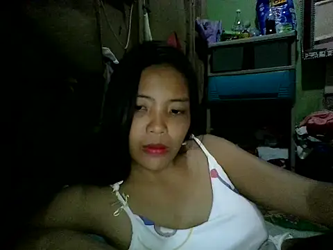 Snapshot of juicyredt chatting on 05/06/26, 12:32 juicyredt online show from 05/06/26, 12:32
