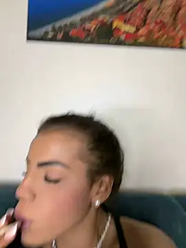 lolagfebrazil online show from 04/22/26, 08:10