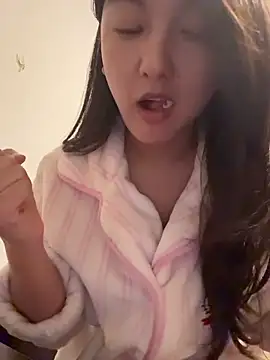 dearBeibeii online show from 04/21/26, 07:58