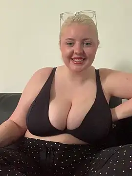 Princessnorth  online show from 04/22/26, 04:08