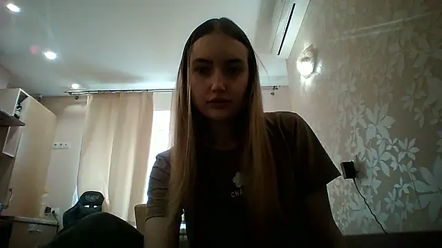 Lisanta online show from 04/24/26, 08:06