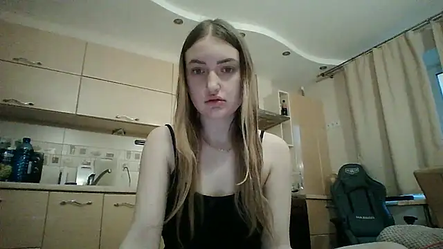 Lisanta online show from 05/05/26, 05:10