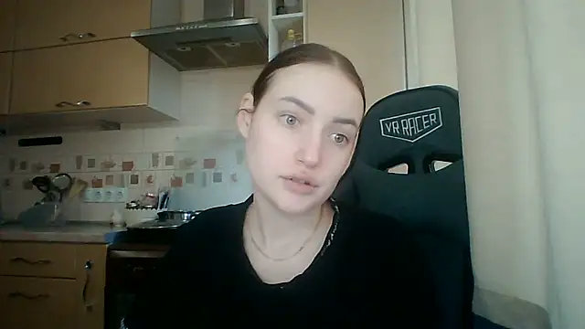 Lisanta online show from 06/09/26, 02:17