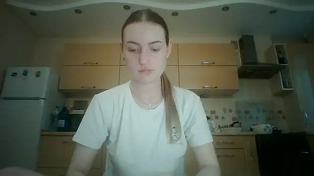 Lisanta online show from 07/19/26, 04:44