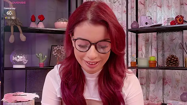 Snapshot of Sophie_Rae chatting on 05/16/26, 10:12 Sophie Rae online show from 05/16/26, 10:12