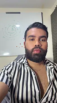 LucaLaurent online show from 04/21/26, 03:35