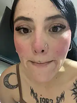 Tatiii1 online show from 04/25/26, 05:43