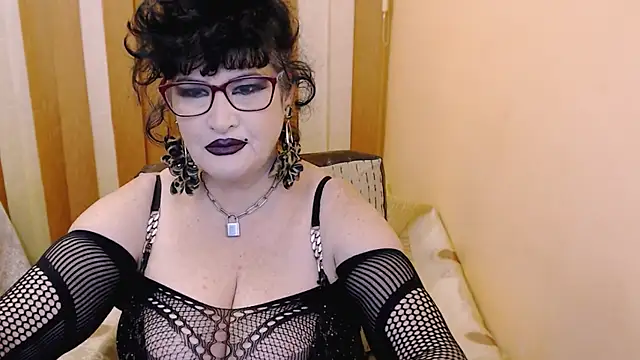 Snapshot of QuuenOfSin chatting on 02/09/25, 10:54 QuuenOfSin online show from 02/09/25, 10:54