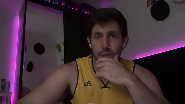 MathiasBellucci online show from 04/23/26, 12:01