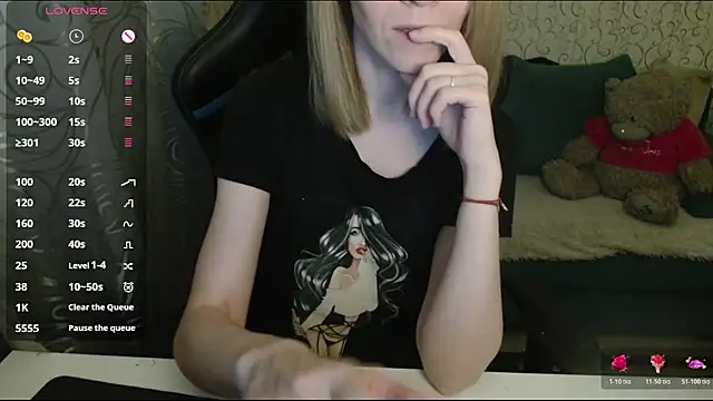  AlliceCullen  online show from 04/22/26, 06:09