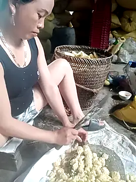 Snapshot of phuongtrinh1 chatting on 06/16/26, 04:26 phuongtrinh1 online show from 06/16/26, 04:26