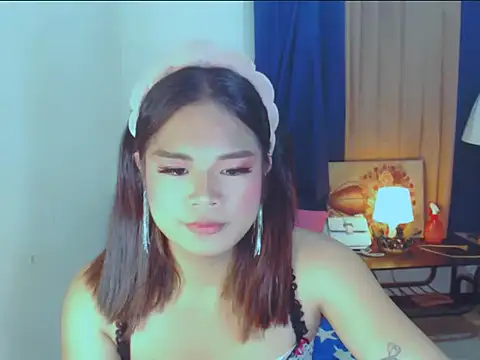 SWEETBELLA69 online show from 04/22/26, 12:07