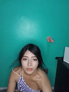 Snapshot of HonyHanna chatting on 06/12/26, 02:21 HonyHanna online show from 06/12/26, 02:21