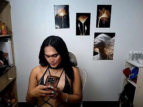 YourHot Nica online show from 04/22/26, 01:34