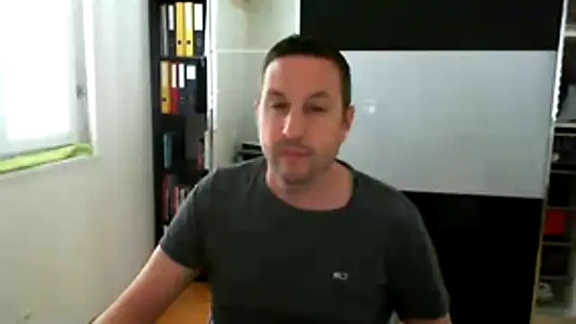 FeelFree88-ZH online show from 04/24/26, 09:45