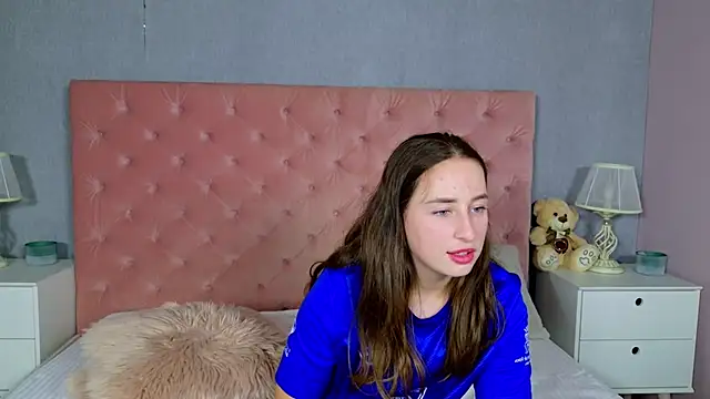 NadinnL online show from 06/16/26, 06:49