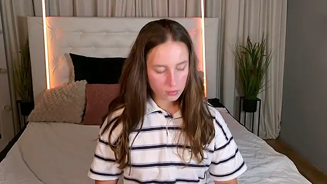 NadinnL online show from 07/06/26, 03:03