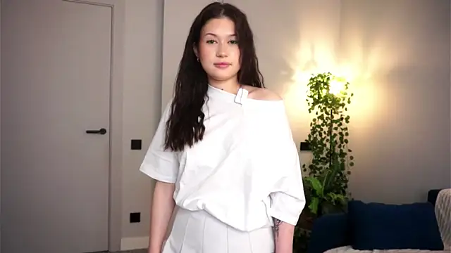 SaraSwartz online show from 04/22/26, 05:10